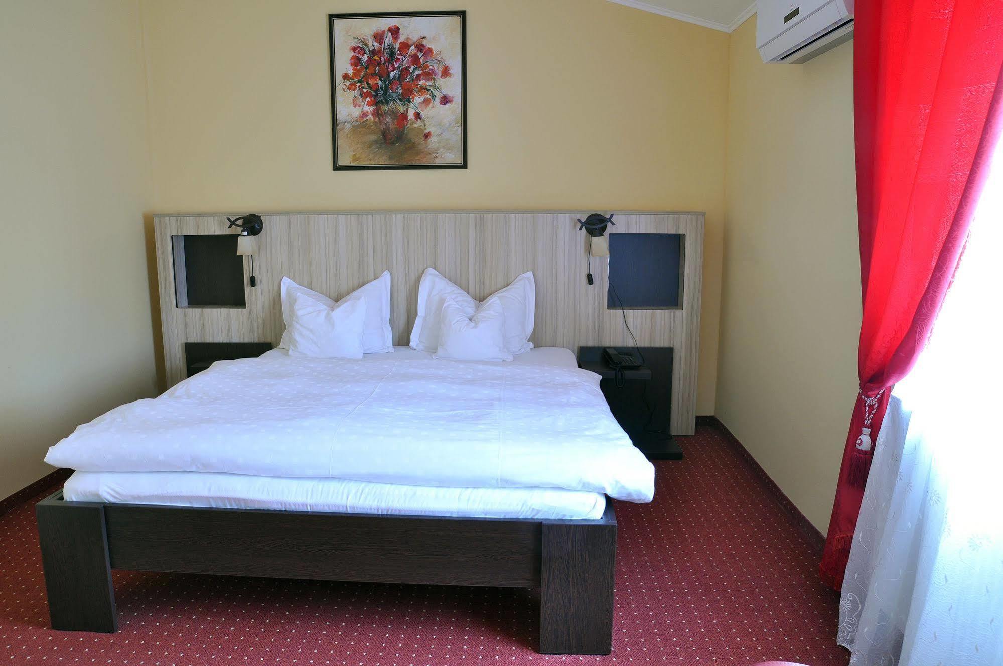 סאטו מארה Hotel Cardinal מראה חיצוני תמונה