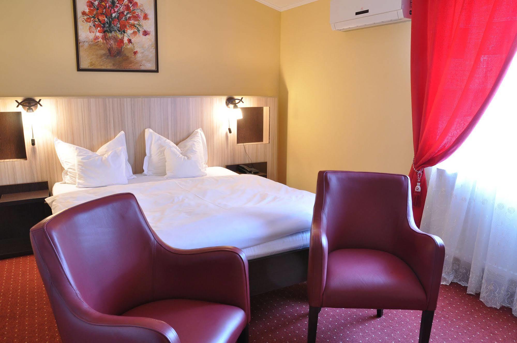 סאטו מארה Hotel Cardinal מראה חיצוני תמונה
