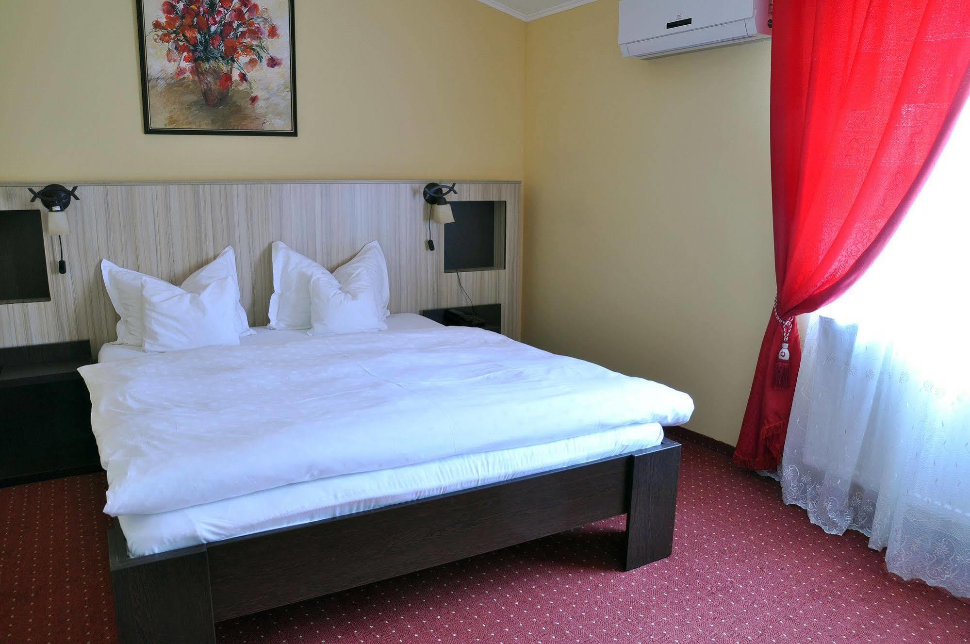 סאטו מארה Hotel Cardinal מראה חיצוני תמונה