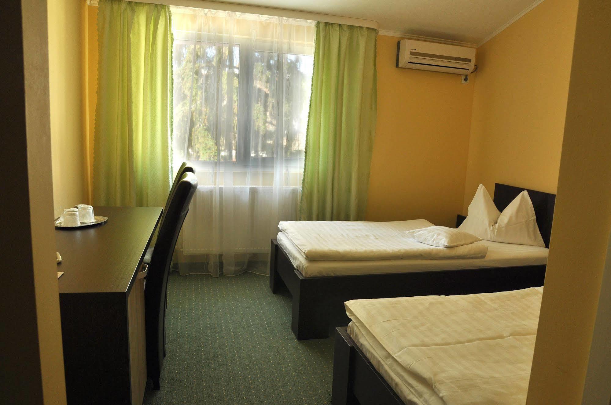 סאטו מארה Hotel Cardinal מראה חיצוני תמונה